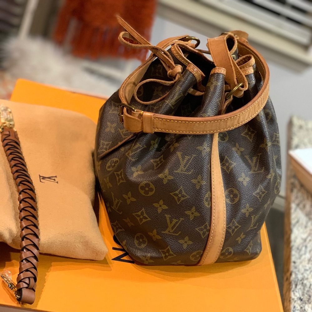 🔥LV up 🔥to 20% off 🔥 your “likes”TODAY - Picture 15 of 16